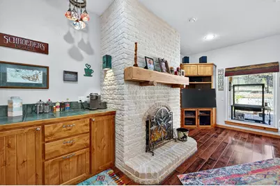 200 Cayuga Trail, Lake Kiowa, TX 76240 - Photo 17