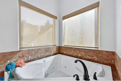 200 Cayuga Trail, Lake Kiowa, TX 76240 - Photo 25