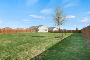 7925 Clements St, McKinney, TX 75071 - Photo 5