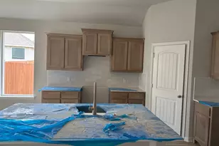 1237 Frio Dr, Springtown, TX 76082 - Photo 3