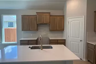 1237 Frio Dr, Springtown, TX 76082 - Photo 3