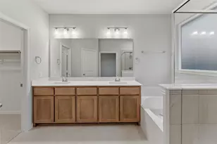 1237 Frio Dr, Springtown, TX 76082 - Photo 17