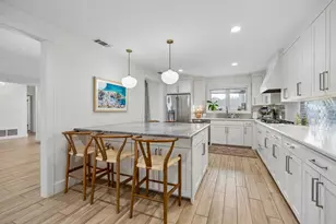 13806 Hughes Ln, Dallas, TX 75240 - Photo 11