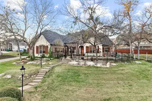2609 Fair Oaks Cir, Sherman, TX 75092 - Photo 5