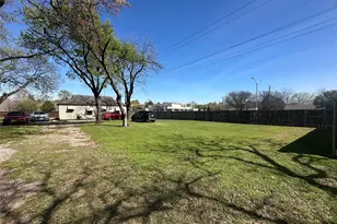 6922 Forney Rd, Dallas, TX 75227 - Photo 9