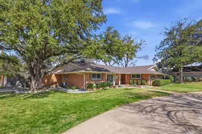 4609 Hildring Drive E, Fort Worth, TX 76109 - Photo 3