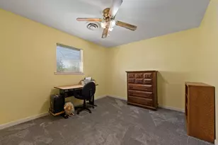 1306 Phillips St, Cleburne, TX 76033 - Photo 7