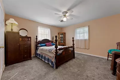 1306 Phillips Street, Cleburne, TX 76033 - Photo 9