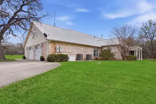 2151 Lipan Hwy, Granbury, TX 76048 - Photo 33