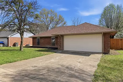 122 Sidney Drive, Glenn Heights, TX 75154 - Photo 3