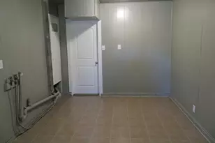 125 S Glencoe Cir, Wichita Falls, TX 76302 - Photo 7