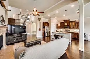 321 Prairie Hill Trail, Lewisville, TX 75056 - Photo 3