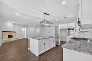 1506 Back Stretch Rd, Justin, TX 76247 - Photo 9