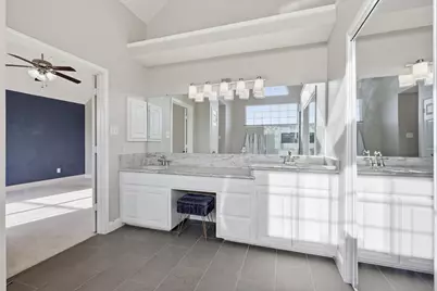 2094 Montclair Lane, Lewisville, TX 75067 - Photo 23