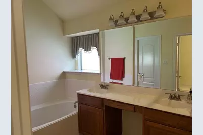 28 Emerald Pond Drive, Frisco, TX 75034 - Photo 9