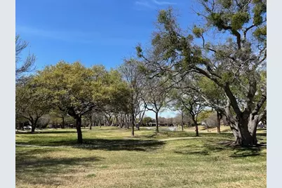 28 Emerald Pond Drive, Frisco, TX 75034 - Photo 3