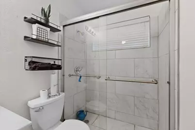 200 Morning Star Court, Irving, TX 75063 - Photo 17
