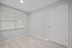 7821 Regency Ln, Fort Worth, TX 76134 - Photo 15