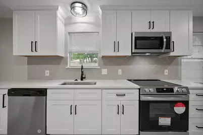 7821 Regency Lane, Fort Worth, TX 76134 - Photo 7