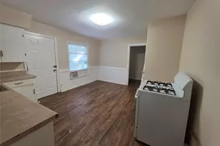 1205 N Anglin St, Cleburne, TX 76031 - Photo 3