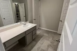 2820 Long Slope Rd, Arlington, TX 76001 - Photo 5