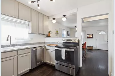 3202 Aster Street, Dallas, TX 75211 - Photo 9