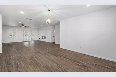 5605 Wales Avenue, Fort Worth, TX 76133 - Photo 9