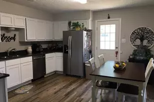 613 N Cherry St, Aubrey, TX 76227 - Photo 11