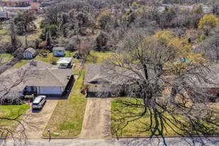 201 Pecan St, Azle, TX 76020 - Photo 29