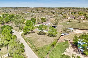 234 Lake View Dr, Cedar Creek, TX 78612 - Photo 17