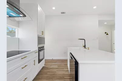 1719 May Street, Fort Worth, TX 76110 - Photo 7