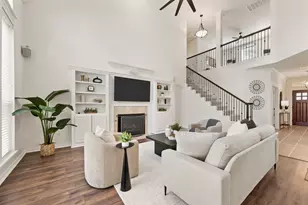 2717 Cobblestone Dr, Grapevine, TX 76051 - Photo 9