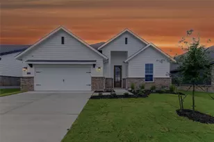 1329 Frio Dr, Springtown, TX 76082 - Photo 1