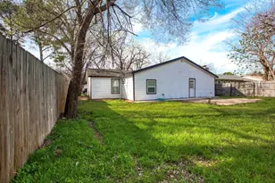 307 Dee Ln, Arlington, TX 76011 - Photo 19