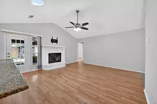 1406 Kynette Dr, Euless, TX 76040 - Photo 5
