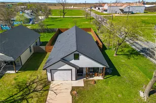 300 W Main St, Itasca, TX 76055 - Photo 1