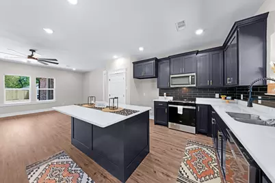 808 Jefferson Street E, Sulphur Springs, TX 75482 - Photo 3