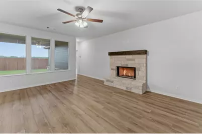1333 Frio Drive, Springtown, TX 76082 - Photo 11