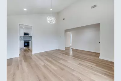 1129 Yorkshire Drive, Carrollton, TX 75007 - Photo 9