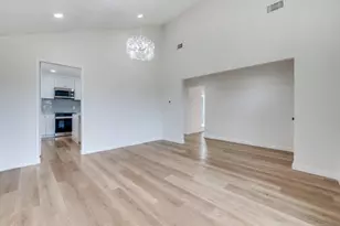 1129 Yorkshire Dr, Carrollton, TX 75007 - Photo 9