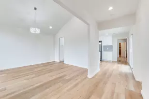 1129 Yorkshire Dr, Carrollton, TX 75007 - Photo 11