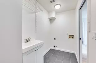1129 Yorkshire Dr, Carrollton, TX 75007 - Photo 19