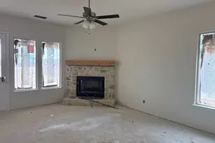 1217 Colca Dr, Springtown, TX 76082 - Photo 5