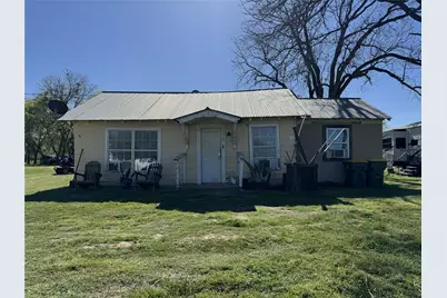526 Henderson Boulevard, Groesbeck, TX 76642 - Photo 1