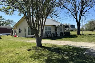 526 Henderson Blvd, Groesbeck, TX 76642 - Photo 13