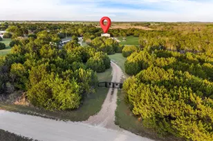 116 Creekview Dr, Blum, TX 76627 - Photo 3