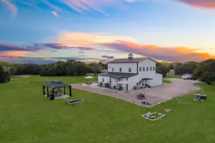 116 Creekview Dr, Blum, TX 76627 - Photo 7