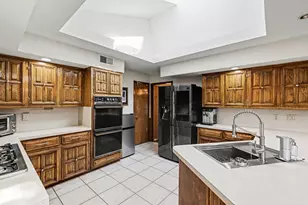 6517 Briarmeade Dr, Dallas, TX 75254 - Photo 13