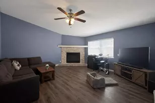 620 Hilltop Cir, Wylie, TX 75098 - Photo 3