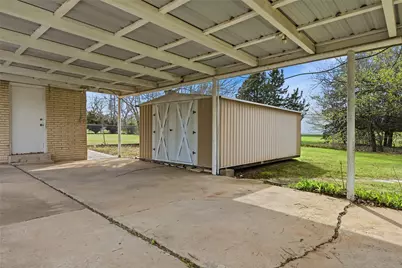 1106 Central Avenue, Bowie, TX 76230 - Photo 37